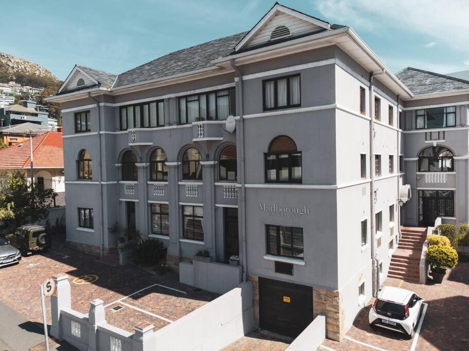 Cozy One-Bedroom In The Heart Of Sea Point Cape Town Bagian luar foto