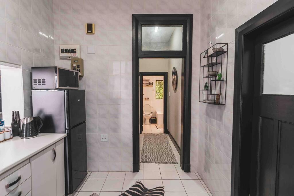 Cozy One-Bedroom In The Heart Of Sea Point Cape Town Bagian luar foto